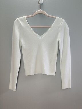 PETAL & PUP White  ribbed large V-Neck Knit Top